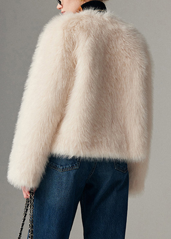 Effortlessly Elegant Coat with a Timeless Design