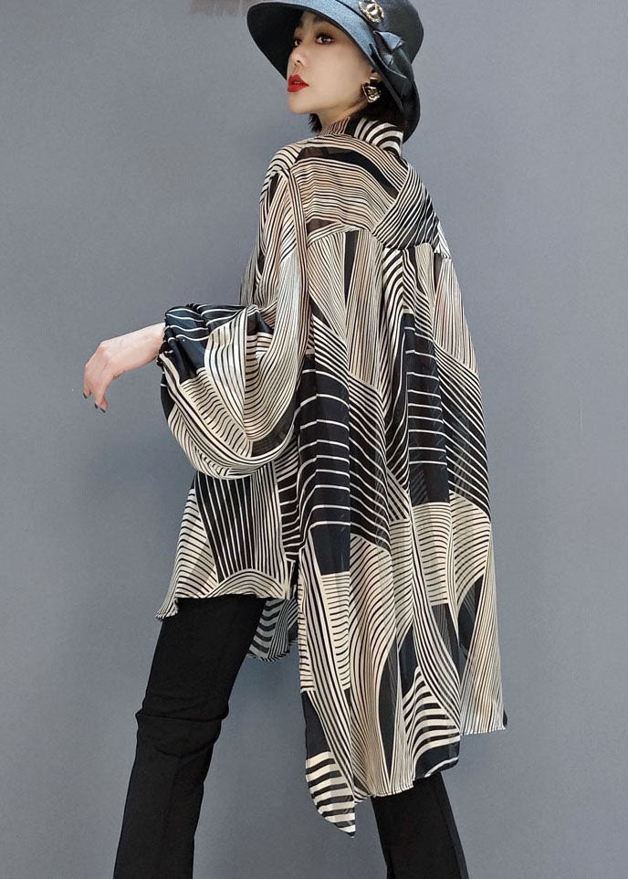 Classic Vintage Blouse with a Flattering Fit