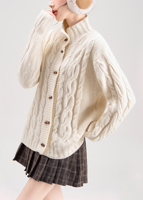 Gracefully Styled Coat for Any Occasion