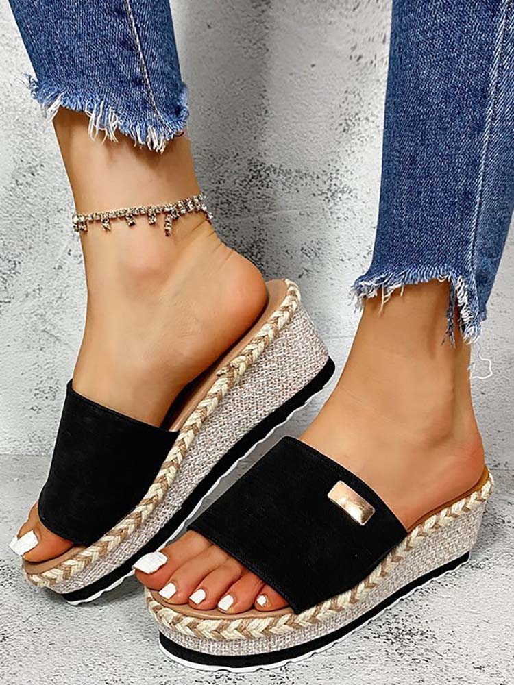 Chic Orthopedic Sandals with Unique Design