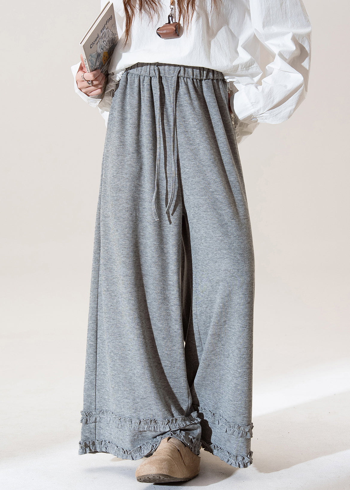 Elegantly Styled Pants for Everyday Wear