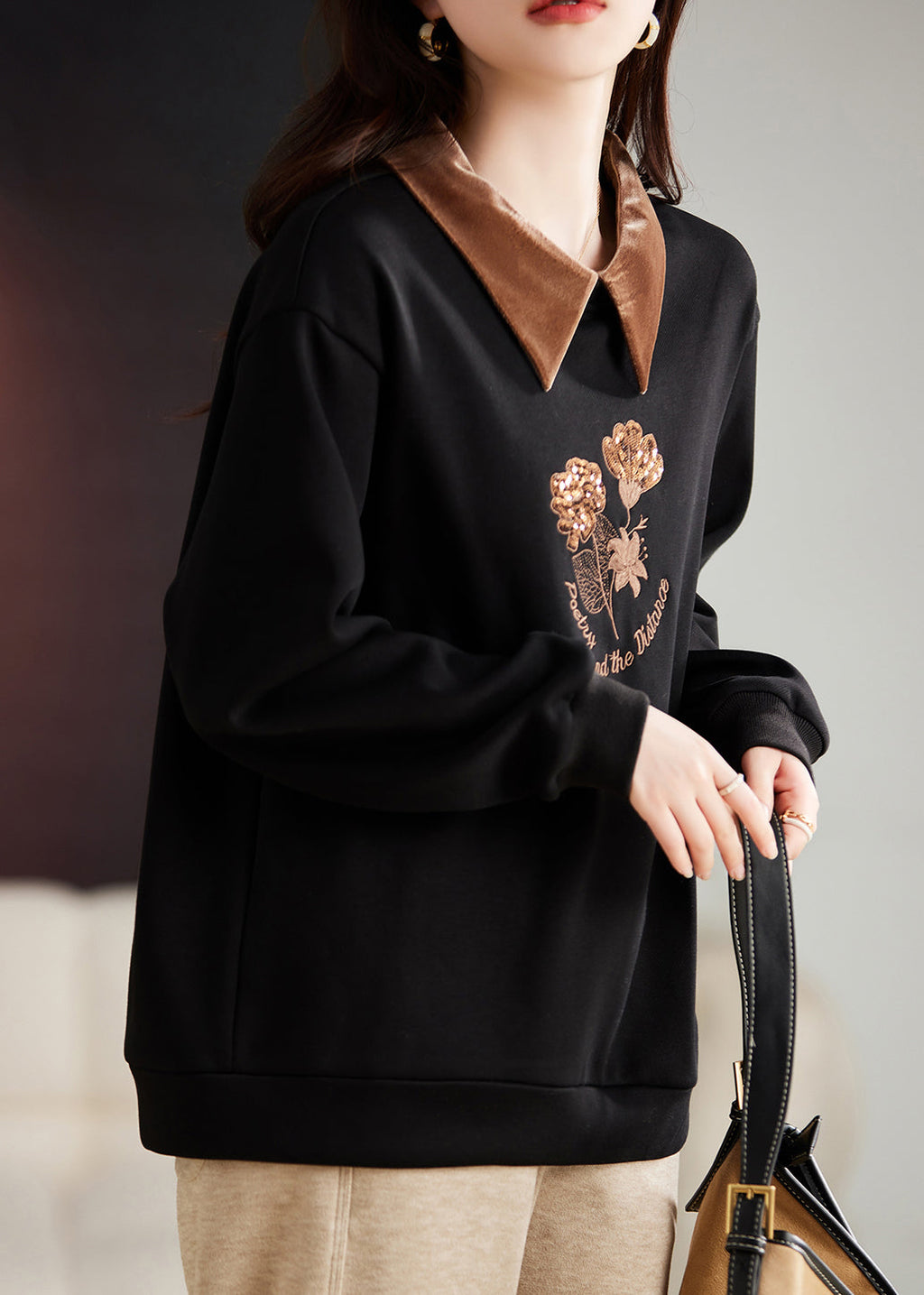 Well Tailored Top with a Graceful Silhouette