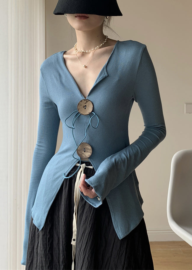Classic Vintage Top with a Flattering Fit