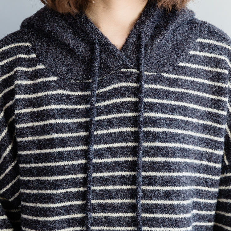 Classic Vintage Sweater with a Flattering Fit