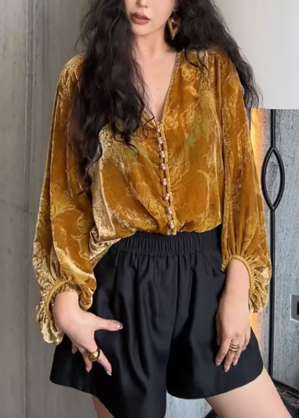 Beautifully Finished Top in a Timeless Design