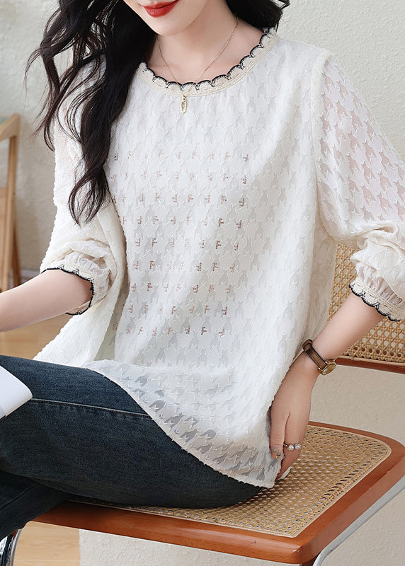 Beautifully Finished Top in a Timeless Design