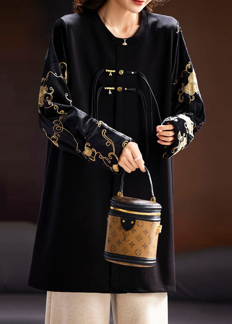 Effortlessly Elegant Top with a Timeless Design