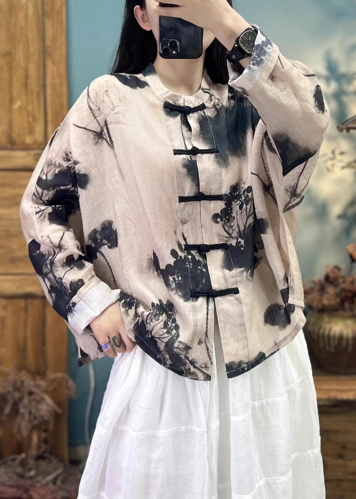 Effortlessly Elegant Coat with a Timeless Design