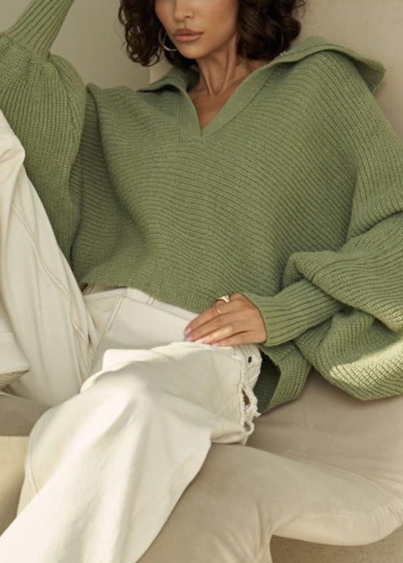Classic Vintage Sweater with a Flattering Fit