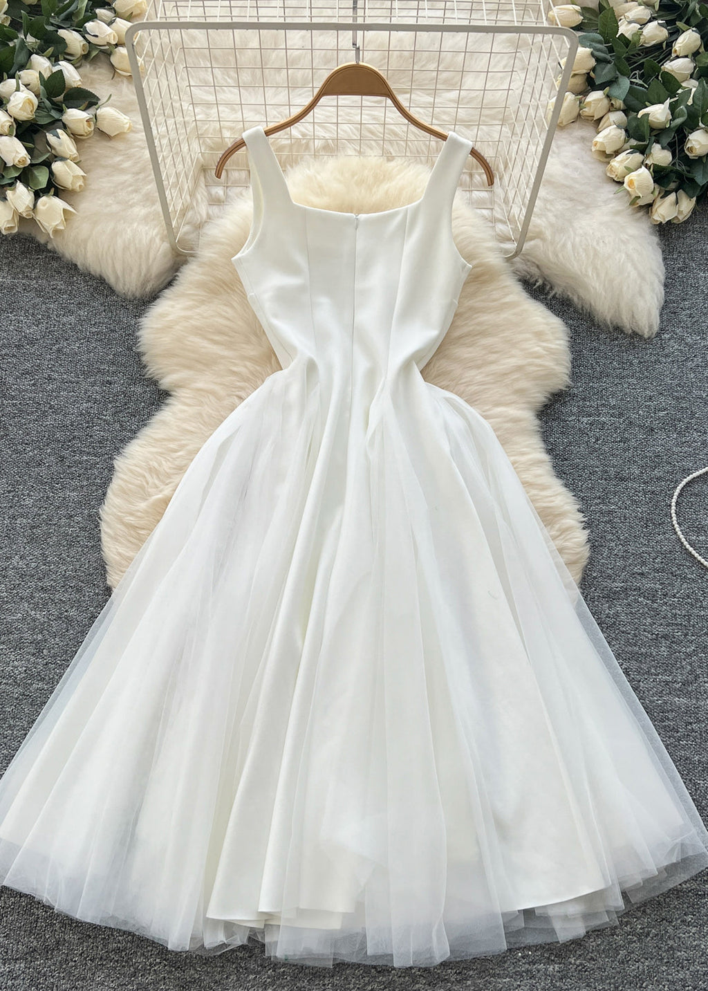 Gracefully Styled Dress for Any Occasion