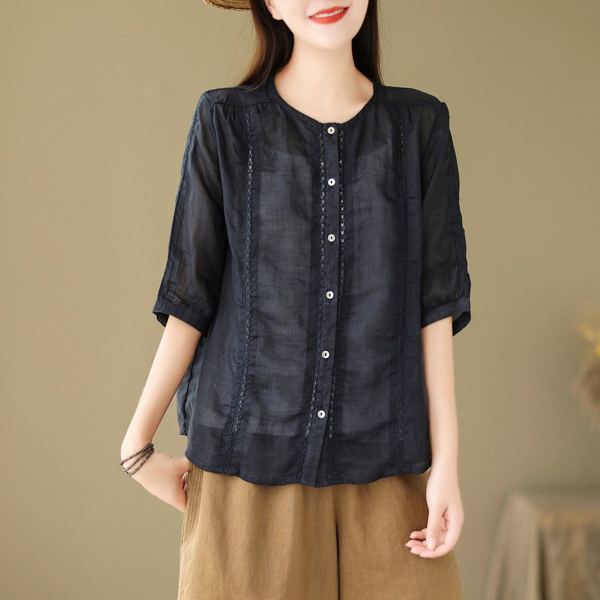 Elegantly Styled Blouse for Everyday Wear