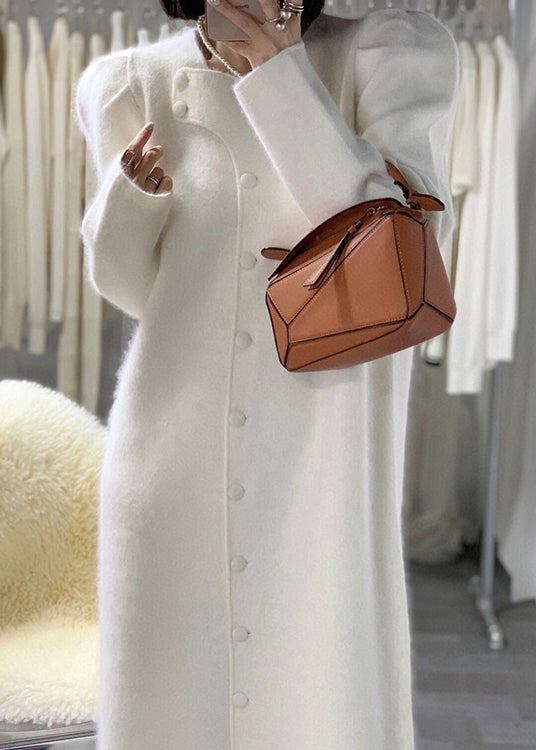 Beautifully Finished Coat in a Timeless Design