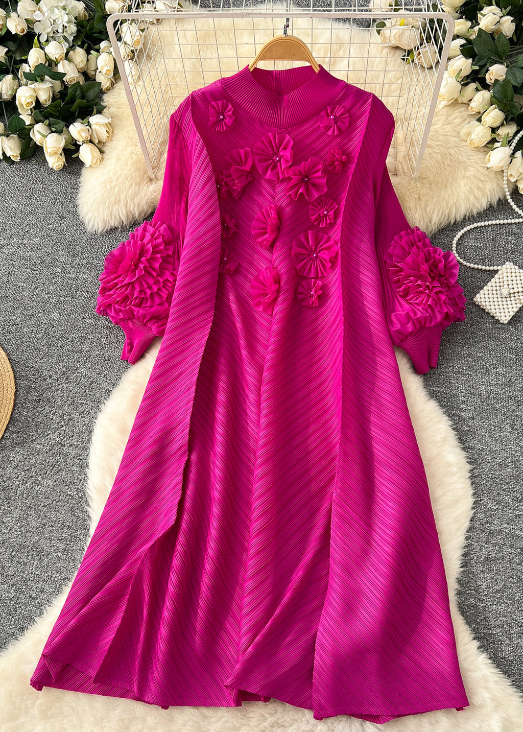 Well Tailored Dress with a Graceful Silhouette