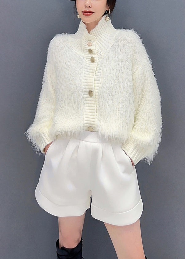 Well Tailored Coat with a Graceful Silhouette