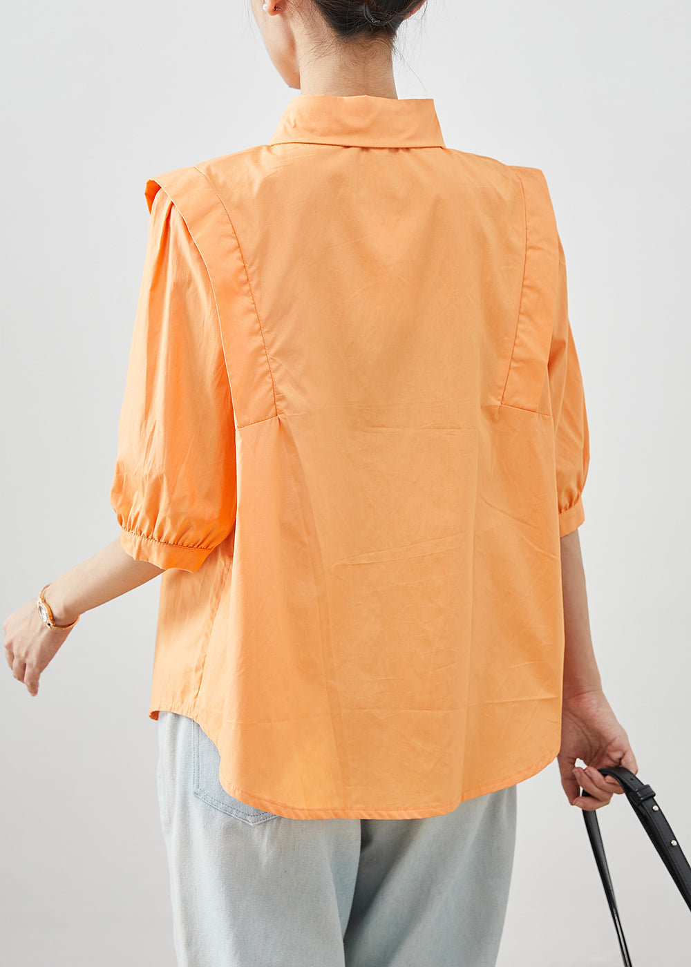 Well Tailored Shirt with a Graceful Silhouette