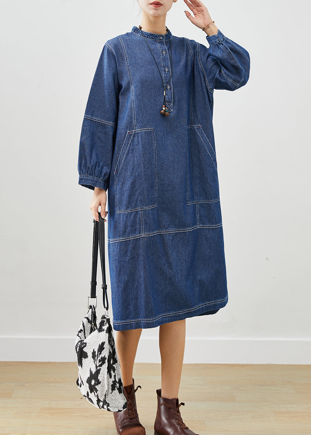 Well Tailored Dress with a Graceful Silhouette
