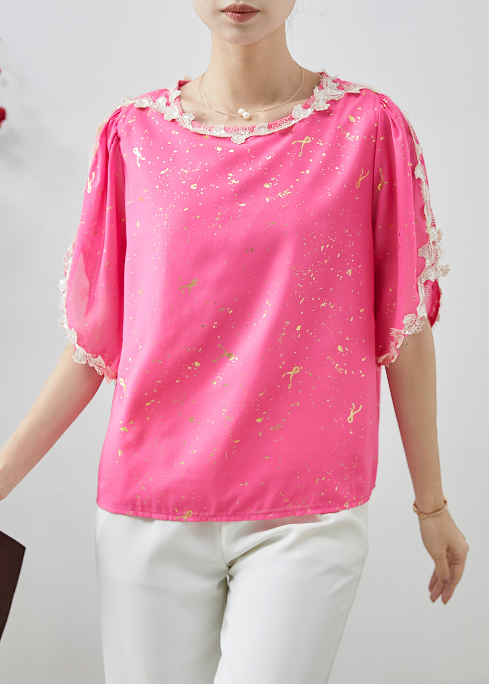 Effortlessly Elegant Top with a Timeless Design