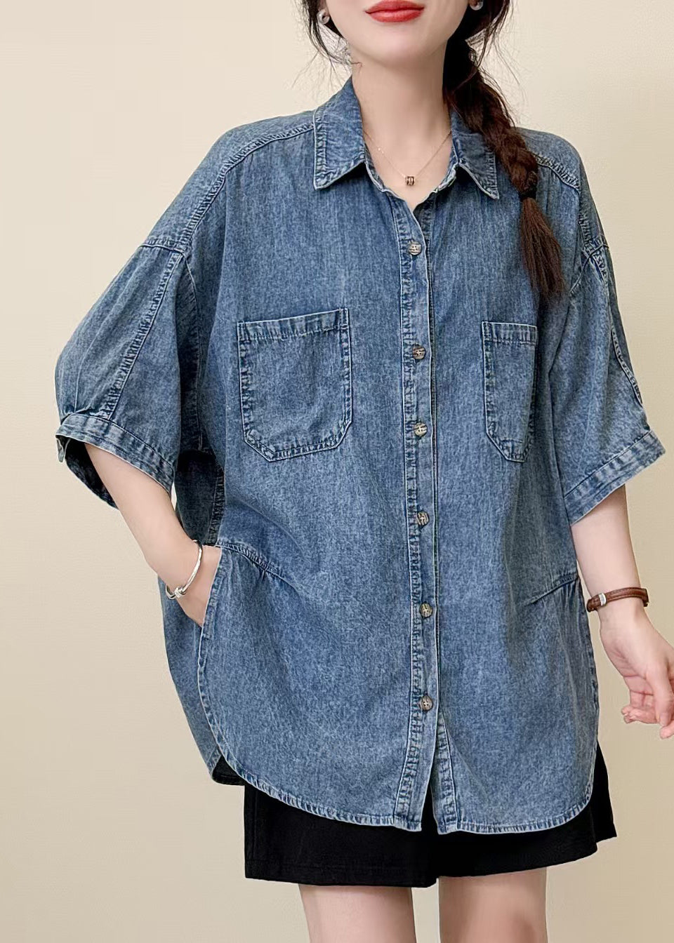 Classic Vintage Shirt with a Flattering Fit