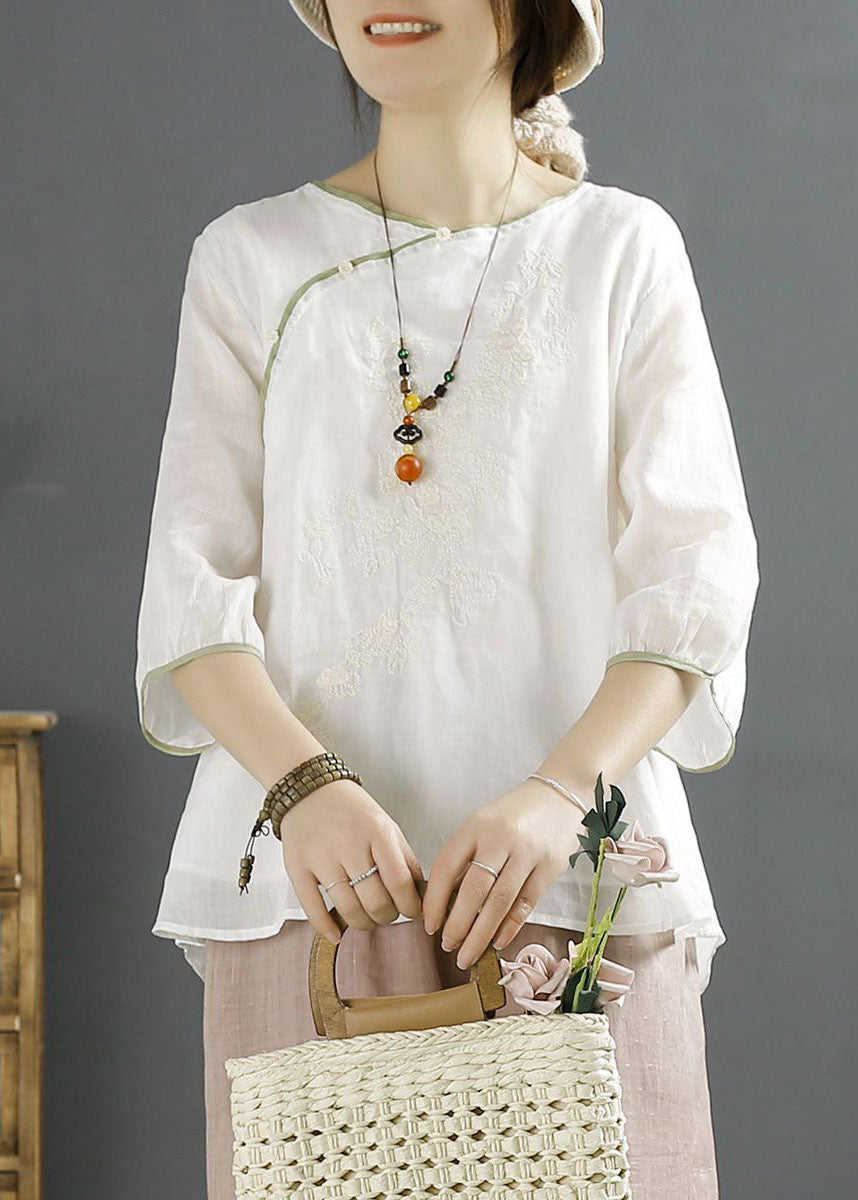 Well Tailored Shirt with a Graceful Silhouette