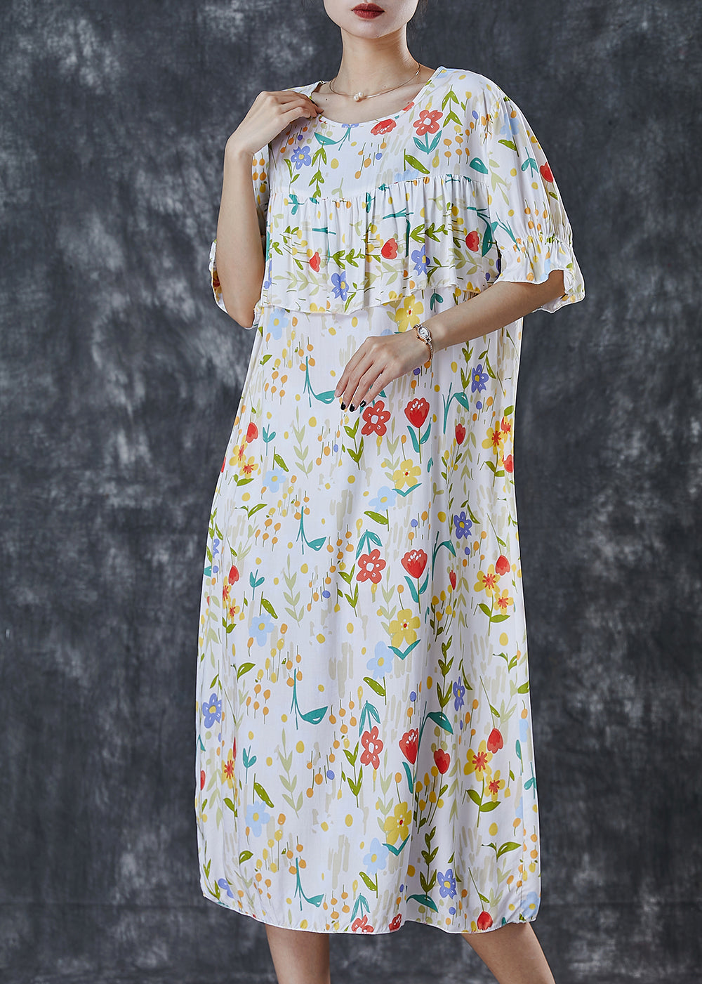 Beautifully Finished Dress in a Timeless Design