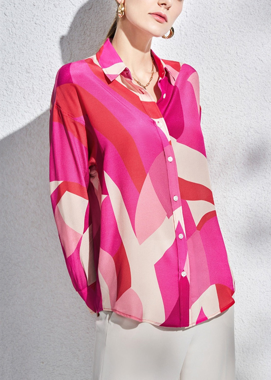 Effortlessly Elegant Shirt with a Timeless Design