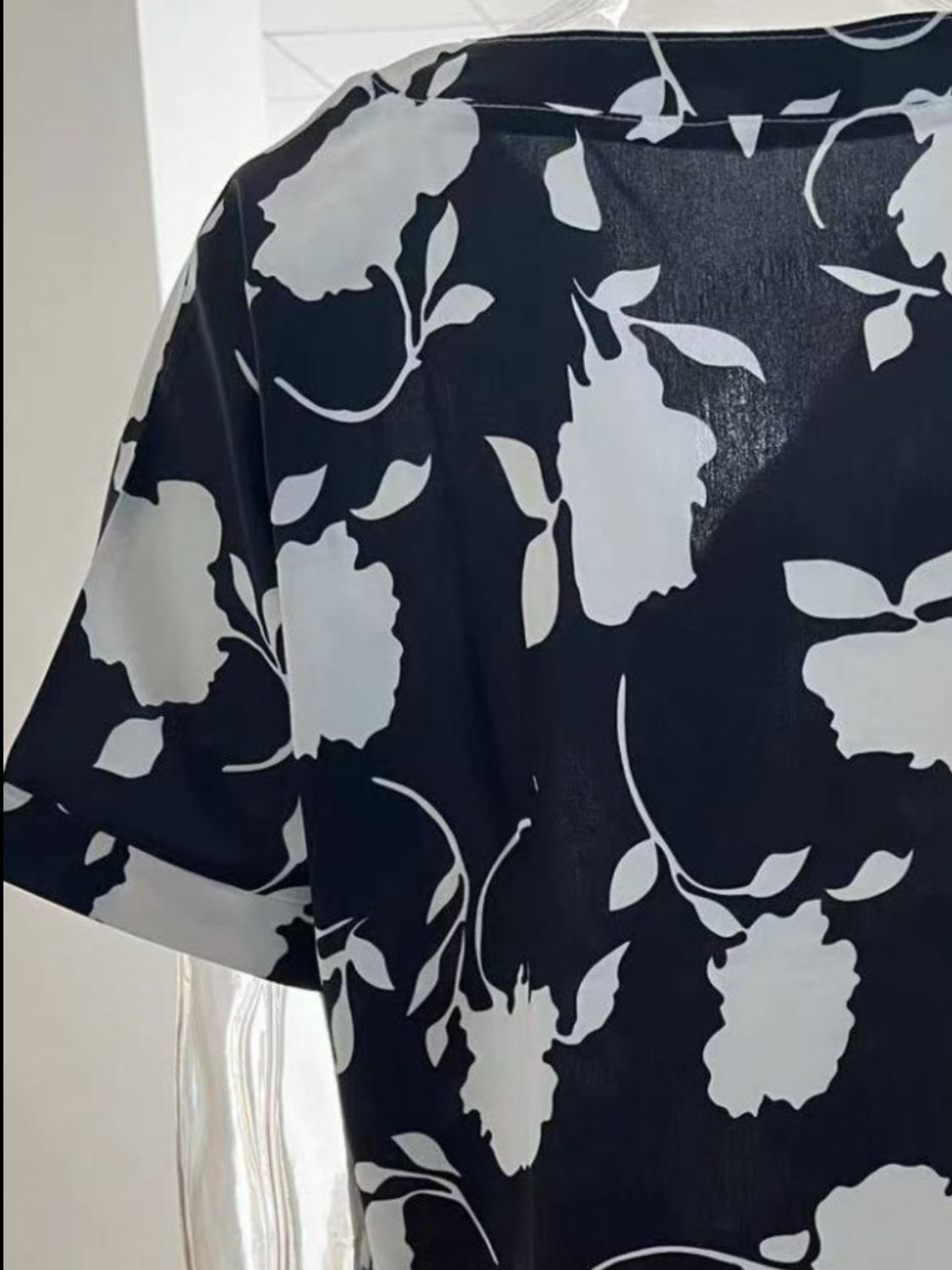 Beautifully Finished Blouse in a Timeless Design