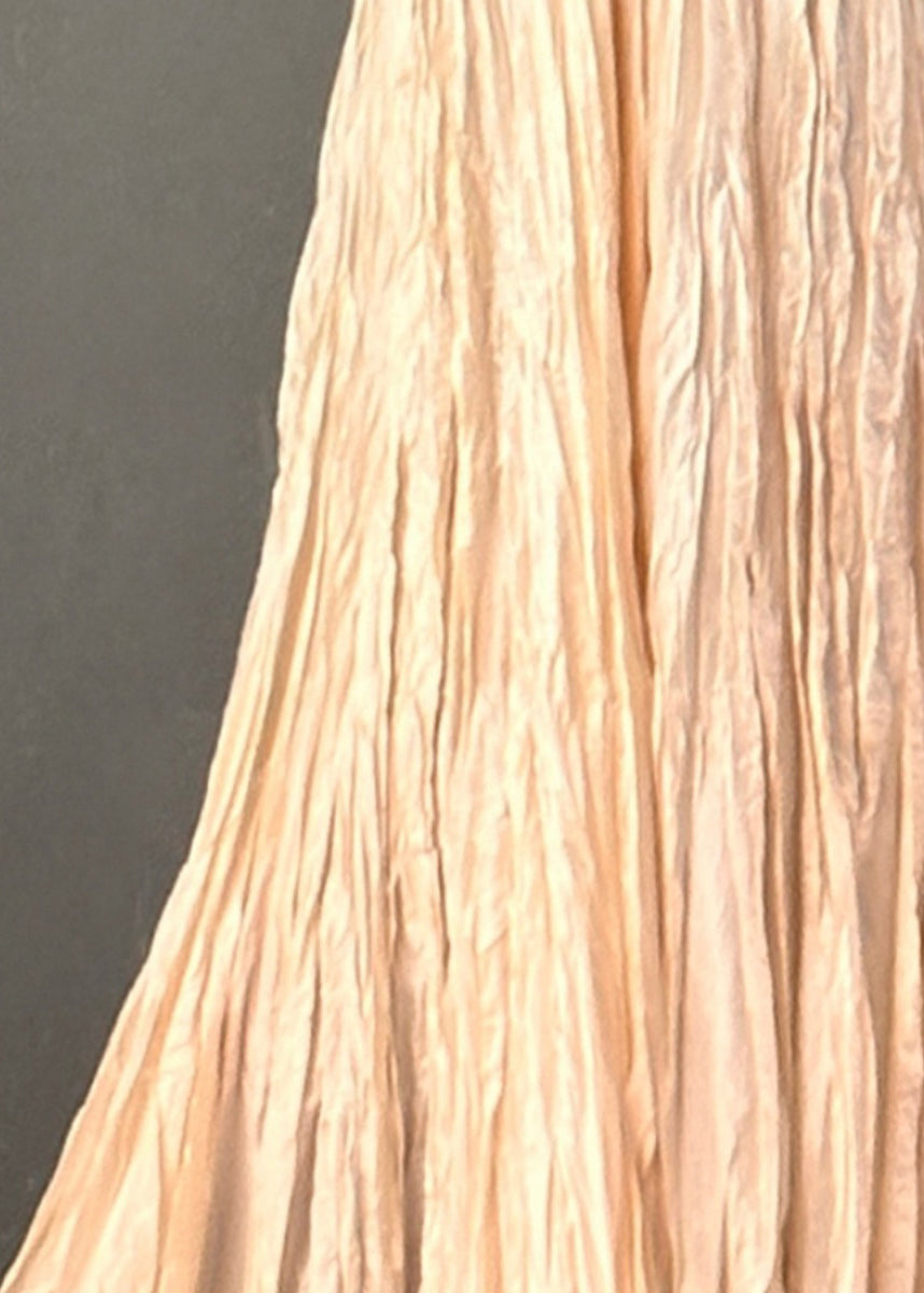Effortlessly Elegant Garment with a Timeless Design