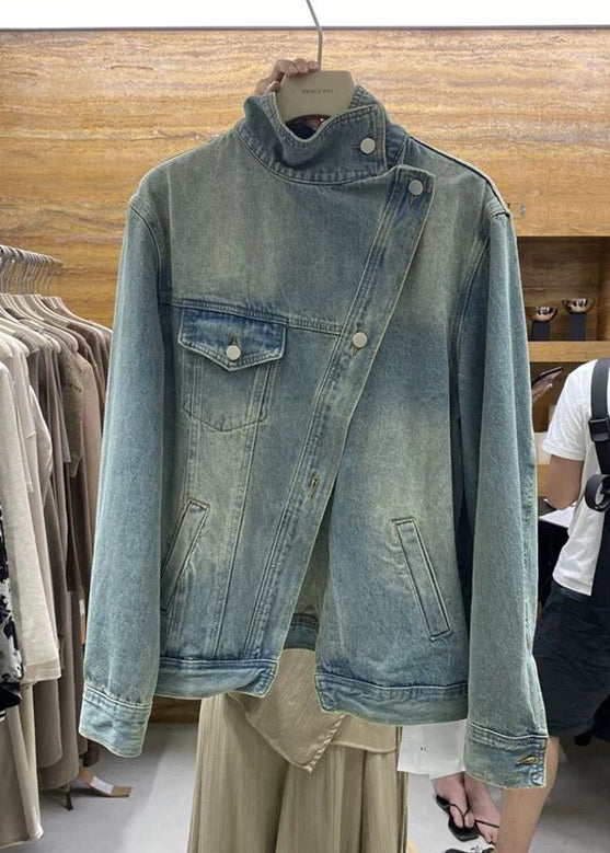 Beautifully Finished Coat in a Timeless Design