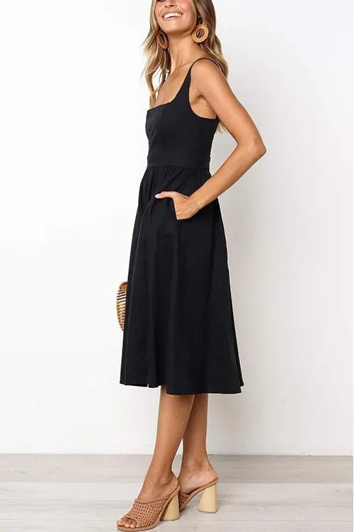 Beautifully Finished Dress in a Timeless Design