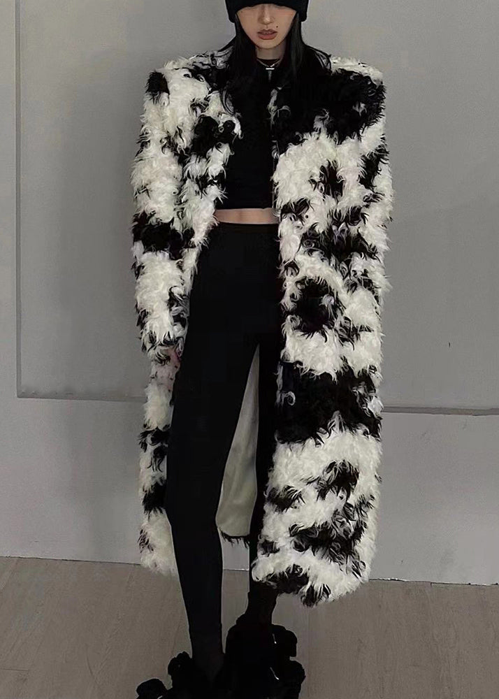 Sophisticated Coat with a Clean Classic Look