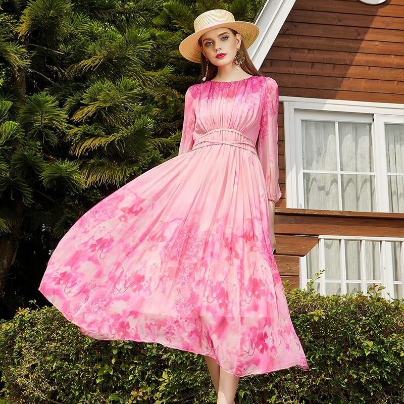 Beautifully Crafted Dress in a Classic Style