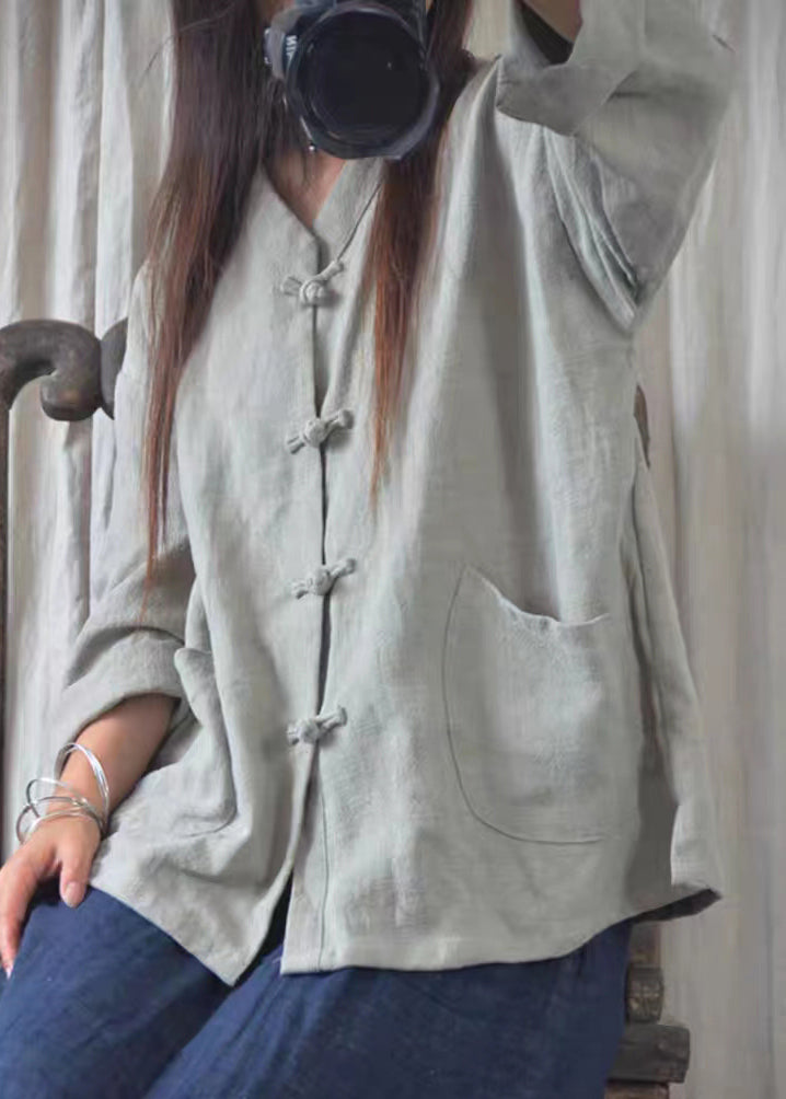 Well Tailored Shirt with a Graceful Silhouette