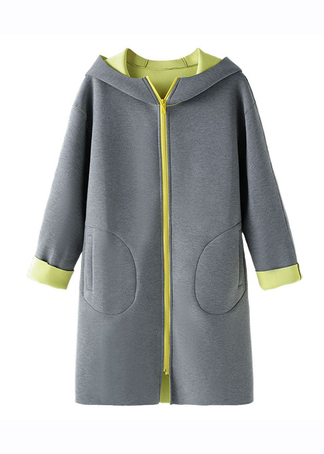 Well Tailored Coat with a Graceful Silhouette