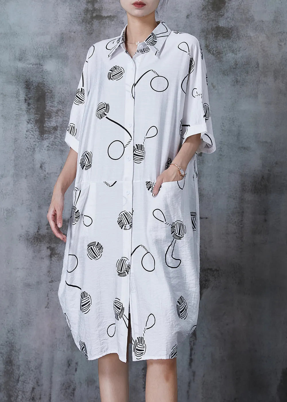 Well Tailored Dress with a Graceful Silhouette