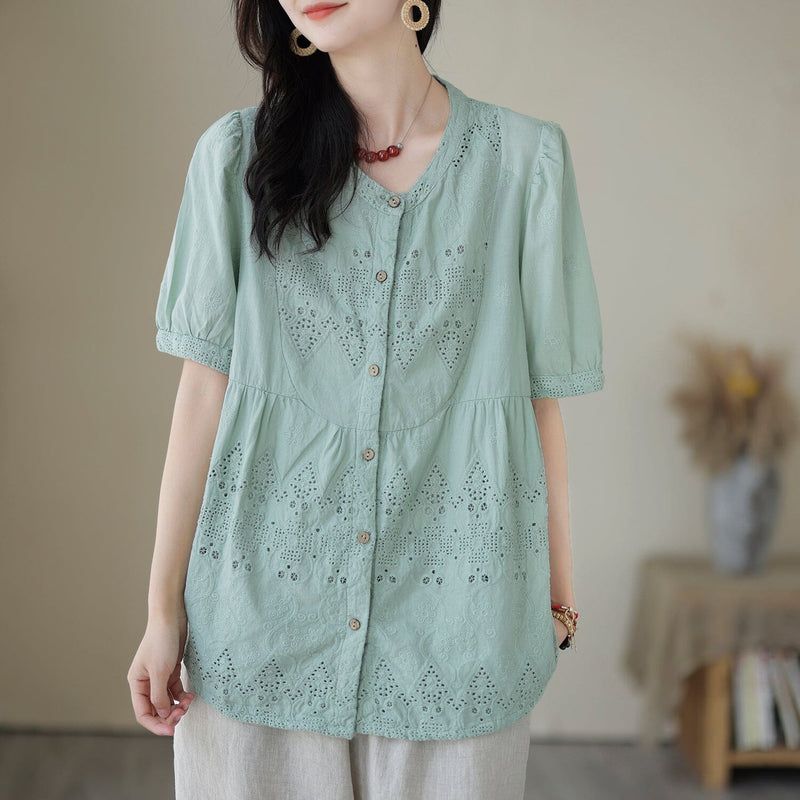 Classic Vintage T-Shirt with a Flattering Fit