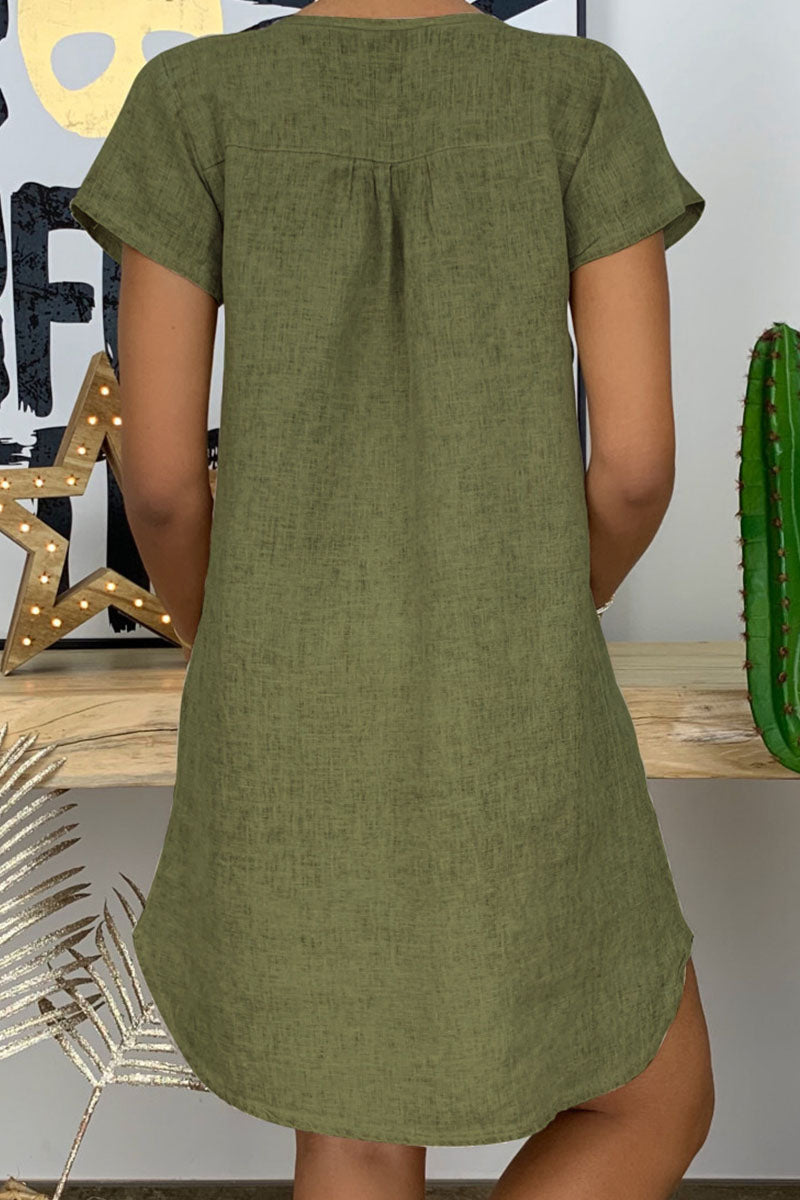 Classic Vintage Dress with a Flattering Fit