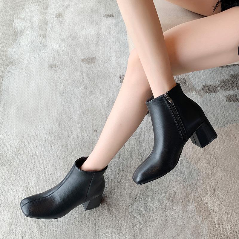 Chic Orthopedic Boots with Unique Design