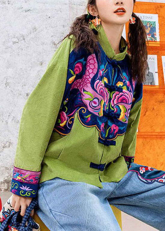Effortlessly Elegant Coat with a Timeless Design
