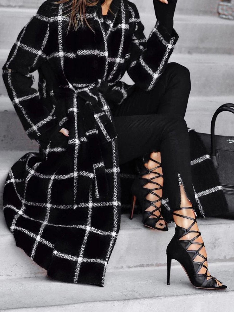 Effortlessly Elegant Coat with a Timeless Design