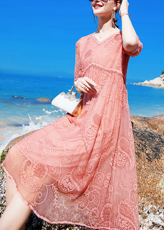 Well Tailored Dress with a Graceful Silhouette