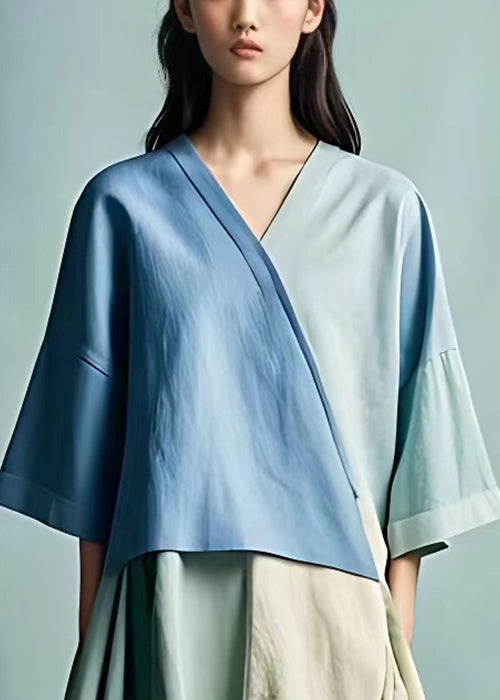 Well Tailored Top with a Graceful Silhouette