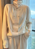Effortlessly Elegant Sweater with a Timeless Design