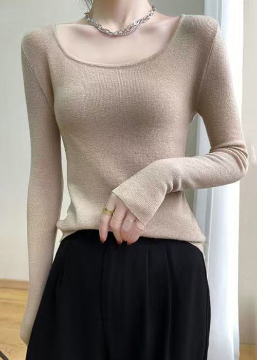 Well Tailored Top with a Graceful Silhouette