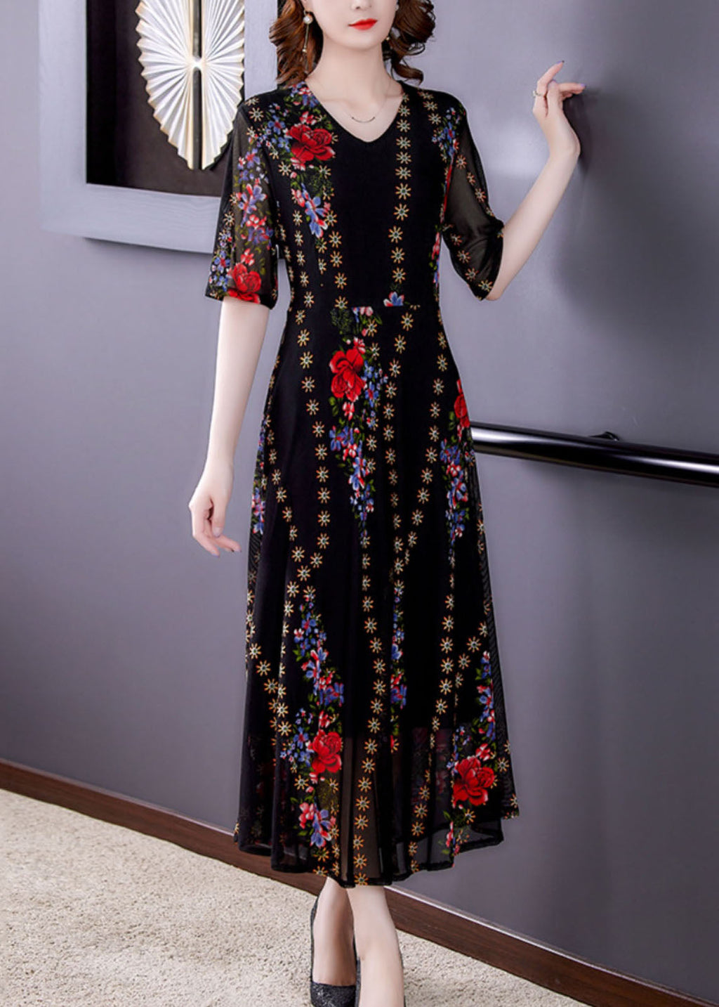 Well Tailored Dress with a Graceful Silhouette