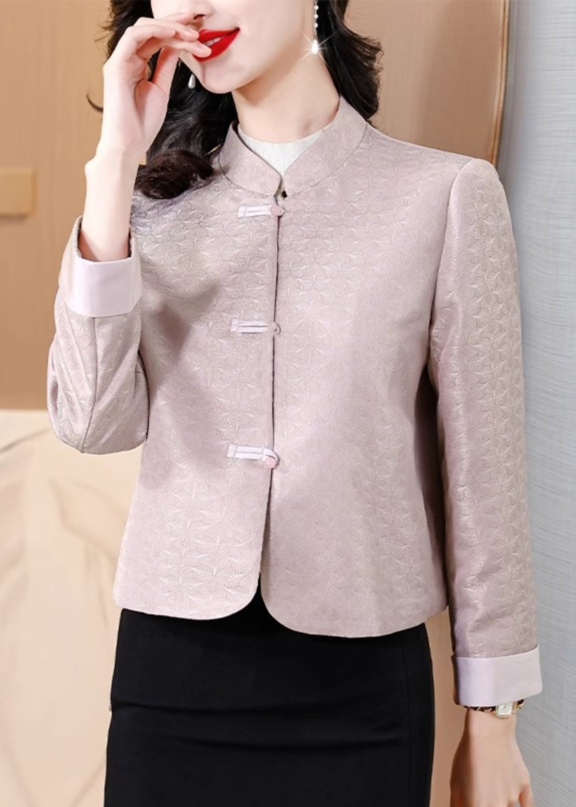 Elegantly Styled Coat for Everyday Wear