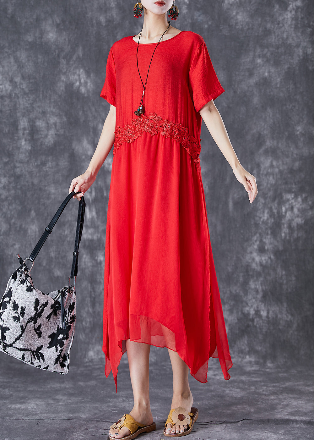 Effortlessly Elegant Dress with a Timeless Design