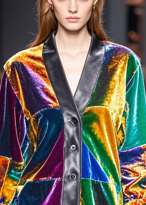 Well Tailored Coat with a Graceful Silhouette