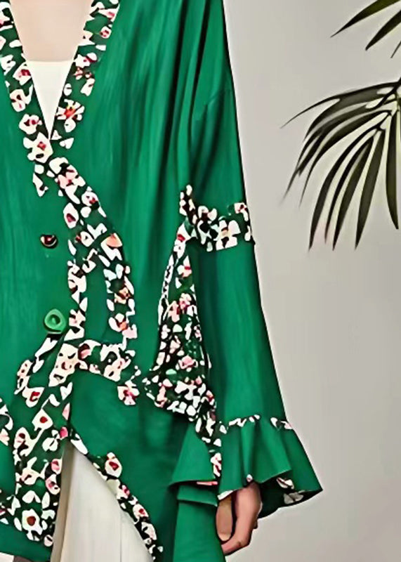 Gracefully Styled Coat for Any Occasion