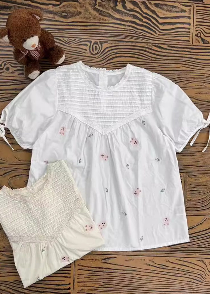 Classic Vintage Shirt with a Flattering Fit