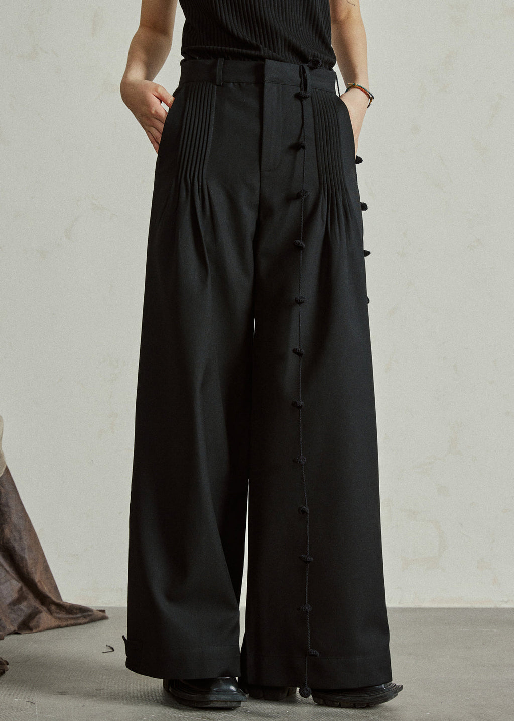 Elegantly Styled Pants for Everyday Wear